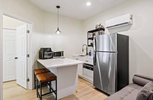 United Central House | Central Gem: Modern One Bedroom Oasis