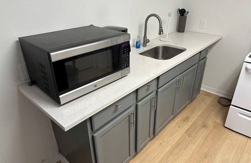 Englewood House | Charming bungalow in central Jacksonville with AC, WiFi