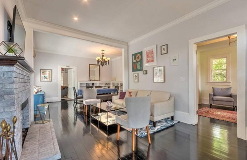 South Beach Street Historic District House | Charming Fox Tail Estate