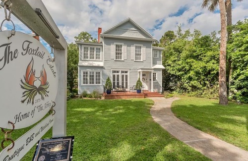 South Beach Street Historic District House | Charming Fox Tail Estate
