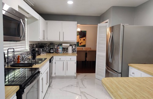 Port Saint Lucie House | Cheerful 3-bedroom home with pool