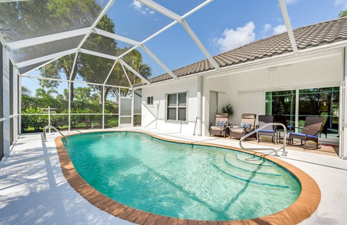 Falcons Glen House | Chic Naples Home w/ Lanai in Golf Community!