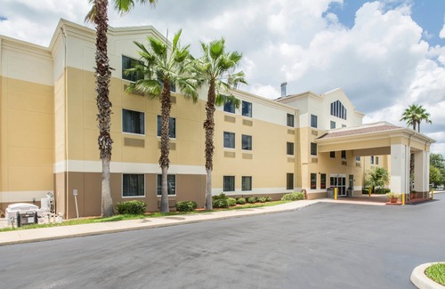 DeLand Hotel | Comfort Inn & Suites DeLand - Near University