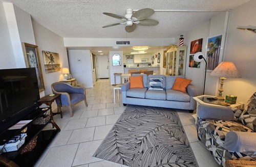 Driggers Condo | Condo ∙ 2 bedrooms ∙ 7 guests