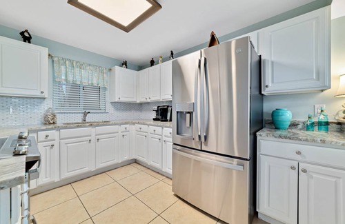Ono Island Condo | Condo ∙ 3 bedrooms ∙ 8 guests