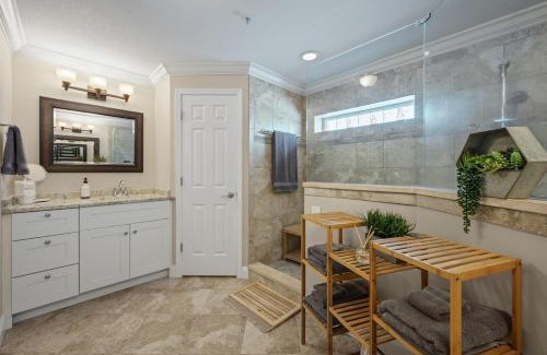 Jacksonville Beach House | Condo steps of South Jacksonville Beach & minutes to Mayo Clinic