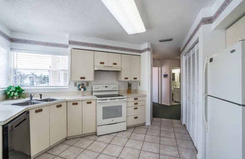 Isla del Sol Condo | Condo with Pool, Golf – Close to the Beach
