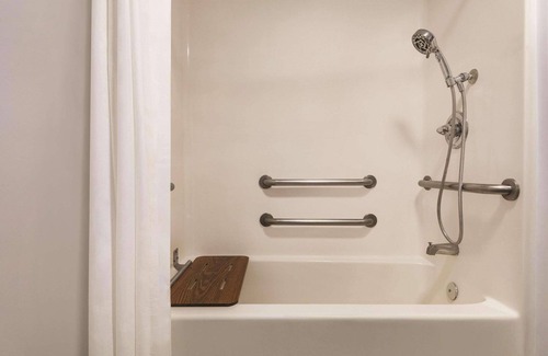 Panama City Hotel | Country Inn & Suites by Radisson, Panama City, FL