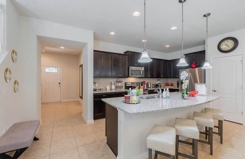 Four Corners House | Cozy 5 Bed, wonderful clubhouse, Close to Disney