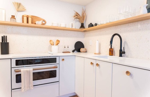 North Beach Apartment | Cozy Beachside Stay w/King Bed & Modern Comforts