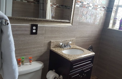 Greenacres Apartment | Cozy Cottage central located