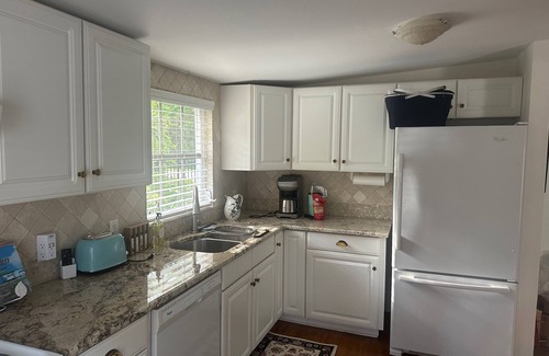 Hobe Sound Cottage | Cozy cottage retreat walking/biking distance to downtown Hobe Sound and Beach