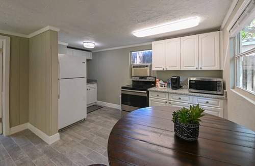Port Tampa City House | Cozy in Port of Tampa