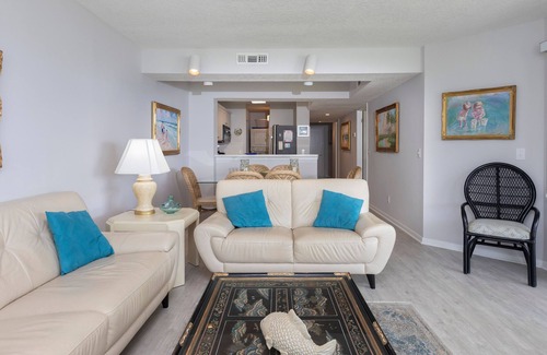 Butler Beach Condo | CRC 2107 - Ground Floor Pool View Condo
