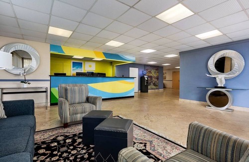 Ludlam Hotel | Days Inn by Wyndham Miami International Airport