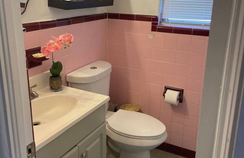 Kingston House | Daytona Beach Rental w/ Full Kitchen