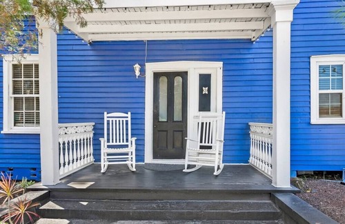 Downtown Historic District Apartment | Dog-friendly downtown efficiency w/free bike use