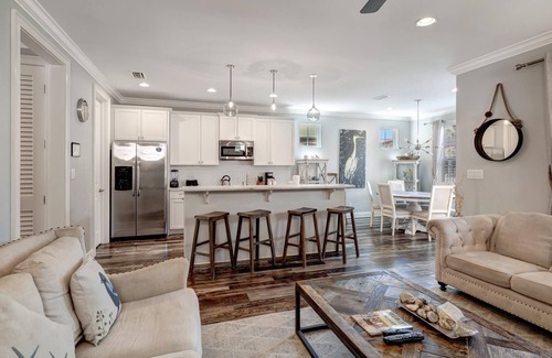 Villa Lago House | Elegant 4BR/4BA Retreat | Sleeps 12 | Sandestin Luxury