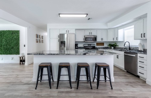 Lake Worth House | Elegant Heated Pool Oasis - King Suite - Minutes to the Beach - Mini Golf