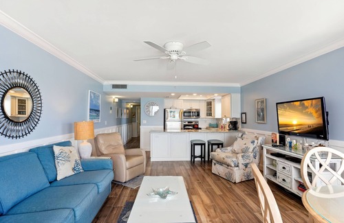 North Redington Beach Condo | Emerald Isle 401 Beautiful Updates! Beach Front|Amazing view from Balcony!