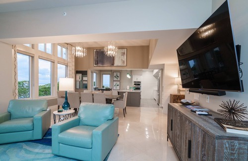 Baytowne Wharf Condo | Exclusive Luxury Sandestin Penthouse: The Blue Pearl