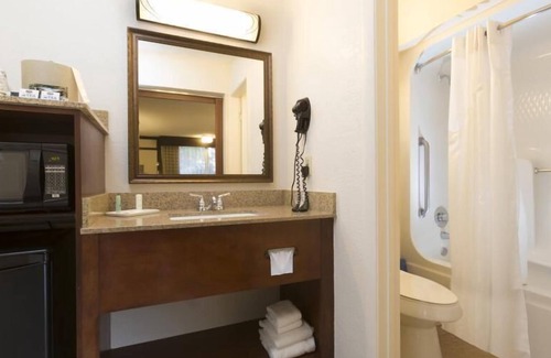 Florida Central Atlantic Coast House | Family and Friends Vacation! 2 Spacious Units, Near Air Force Fun, Pools, Shuttle