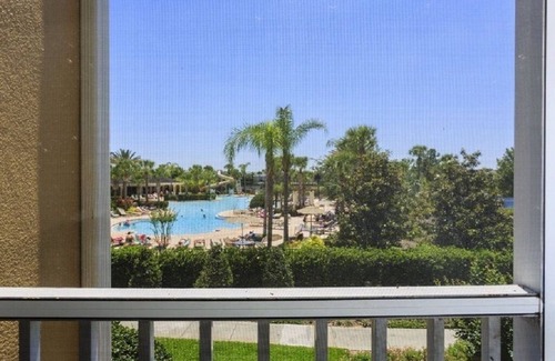 West Kissimmee Apartment | Fantastic Condo - Overlooking Pool -Just 2 miles from Disney