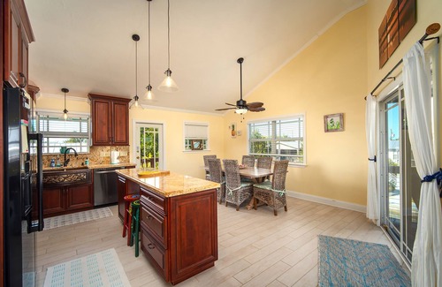 Cudjoe Key House | Foster`s Folly | Gorgeous canalfront pool home close to open water on Cudjoe Key