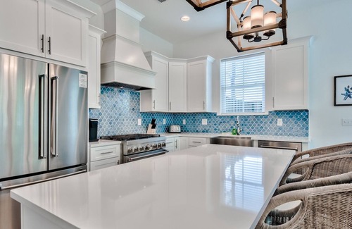 Santa Rosa Beach House | GOLF CART! Walk to Beach - Private Pool with Grill! 4 Bikes!