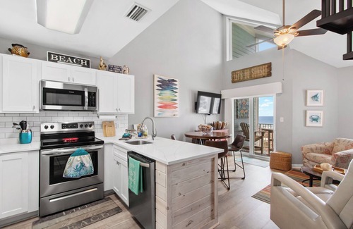 Orange Beach Condo | Great Ocean View from Balcony