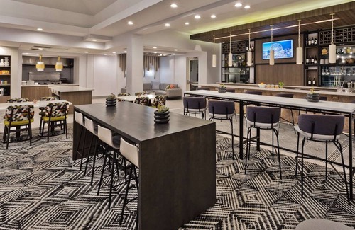Homewood Hotel | Hilton Garden Inn Birmingham/Lakeshore Drive