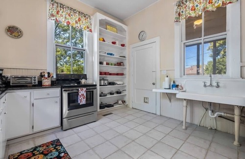 Five Points South House | Historic Birmingham Home: Family-Friendly & Spacious!