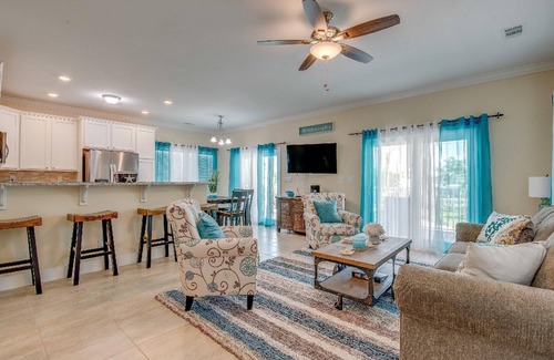 Marathon House | 🌸Home(#3) BIKINI👙 BOTTOM (Partial View Property-approximately 200 ft from private beach entrance🌸