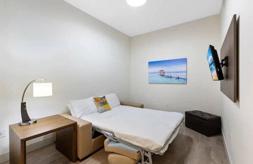 Hollywood House | House ∙ 1 bedroom ∙ 6 guests