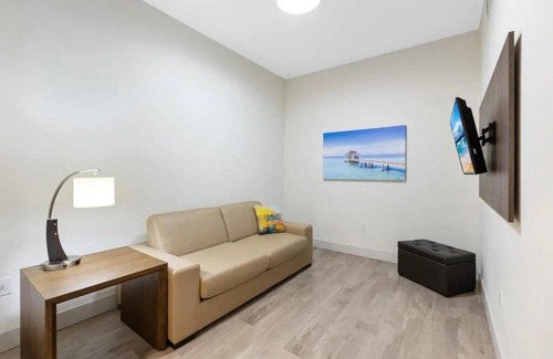Hollywood House | House ∙ 1 bedroom ∙ 6 guests