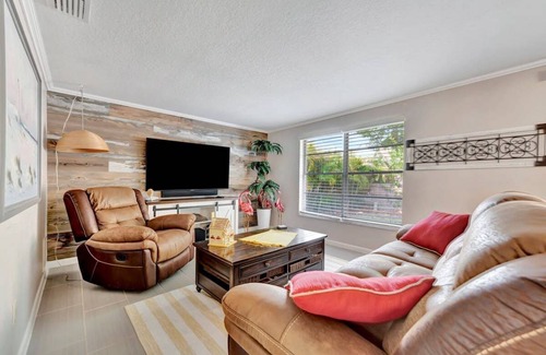 Tarpon Springs House | House ∙ 2 bedrooms ∙ 5 guests