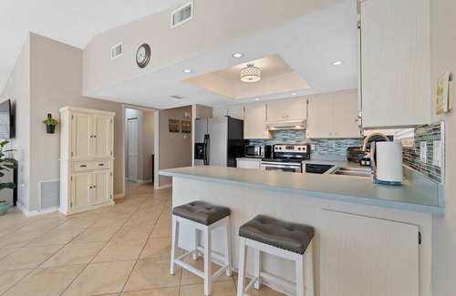 Marineland Acres House | House ∙ 3 bedrooms ∙ 6 guests