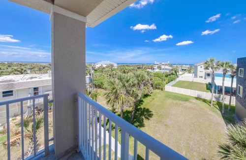 Marineland Acres House | House ∙ 5 bedrooms ∙ 12 guests
