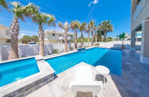 Marineland Acres House | House ∙ 5 bedrooms ∙ 12 guests