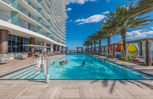 Hollywood South Central Beach Apartment | Hyde Beach Luxury Condo-Resort Condo