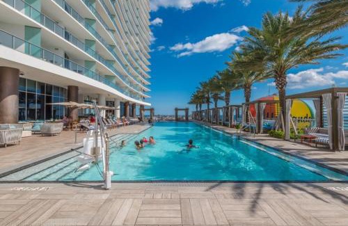 Hollywood South Central Beach Apartment | HYDEOV1BR - Unit 1910 - Ammos condo