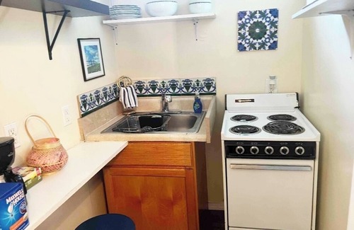 Downtown Apartment | Ice hockey & Baseball fans we have a place for you!