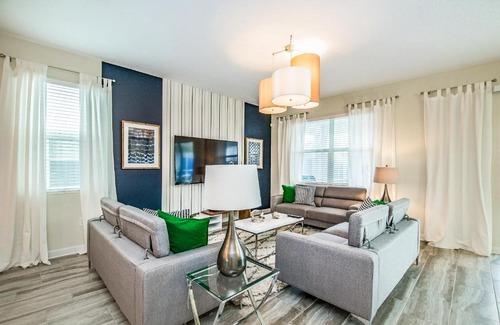 Davenport House | INCREDIBLE HOME Private Pool & Spa Game Room