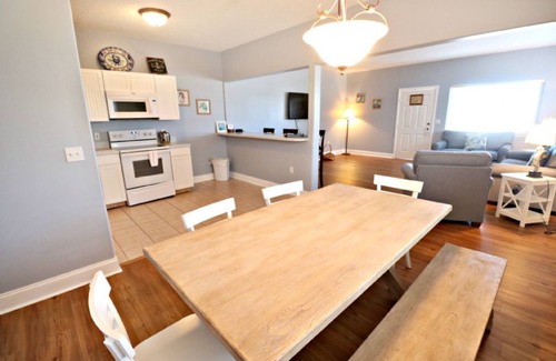 St. Augustine Apartment | Inn at Camachee Harbor Deluxe Suite 25 Full Kitchen