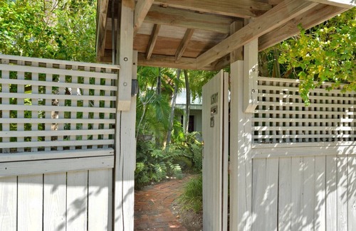 Key West House | Key West Private Pool Garden Villa - 2 Blocks from Beach