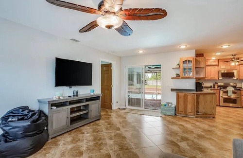 San Carlos Park House | Kid Friendly 3BR/2BA Pool Home Close to FGCU, RSW, and 15 Minutes to the Beach.