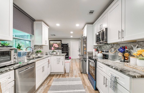 Spring Hill House | Lakefront Home w/Heated Pool, Near Disney