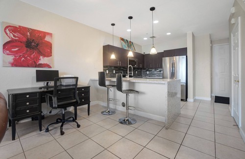 Lauderhill House | Lakefront Serenity: Kid-Friendly 2BR Townhome