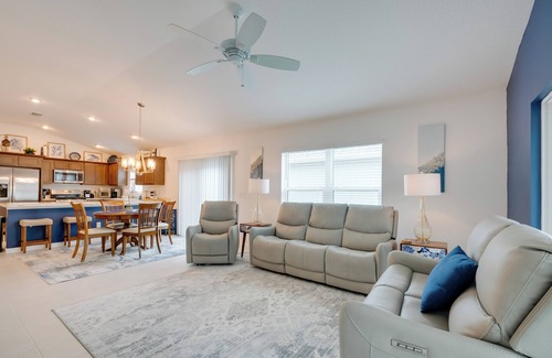 Wildwood House | Lanai & Resort Amenities: The Villages Getaway