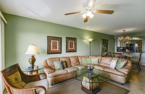 Sunset Beach Condo | Land's End 204 building 9 Beach front, lovely updates, close to pool!